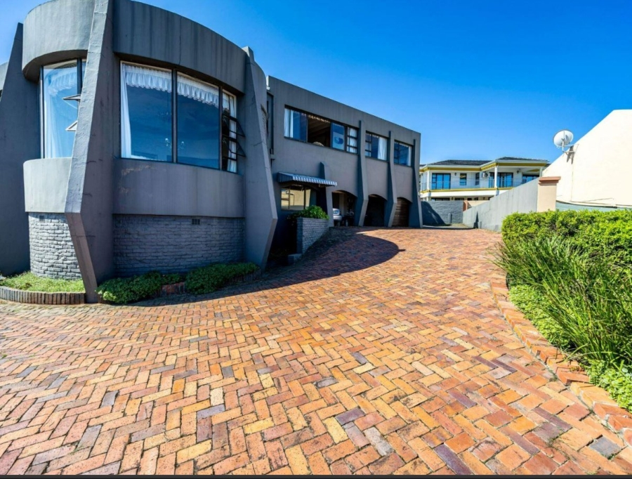 6 Bedroom Property for Sale in Blue Bend Eastern Cape